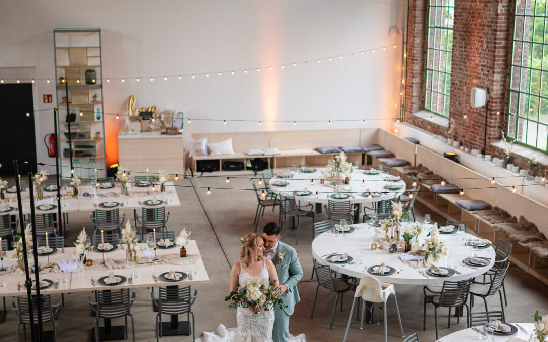 Vera & Manuel – Industrial-Boho-Hochzeit in der Werkstatt, Waltrop