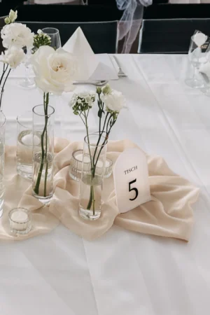 Chiffonstoff Tischläufer Cathrine beige